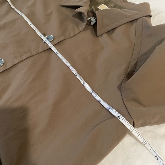 Michael Kors Light Weight
Large Sliver Buttons & Pockets fall autumn jacket Tan - Picture 7 of 8